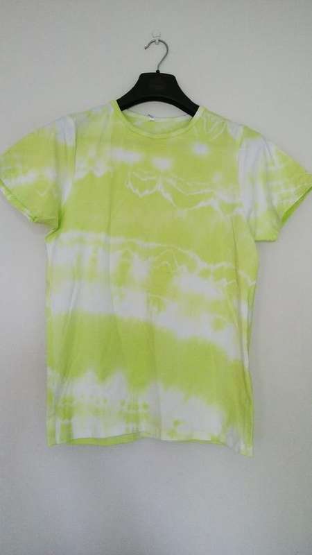 Tie Dye T shirts Yellow or Green Size Large