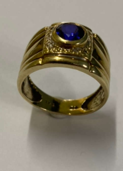 9ct Gold Ring  _  6g