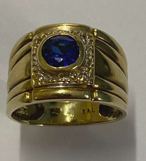 9ct Gold Ring  _  6g