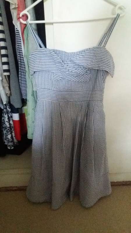 Sale Urban by Hilton Weiner size S dress in blue and white stripes great style thick fabric