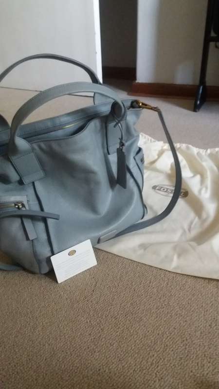 Genuine leather  ladies Fossil  handbag with dust bag like new