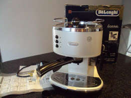 Delonghi Icona Coffee machine in ivory excellent condition