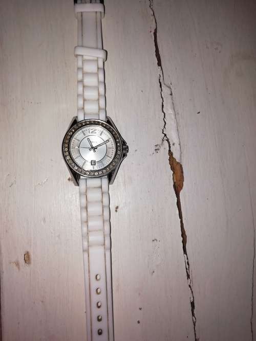 Ladies Genuine Fossil watch with rhinestones silicone strap