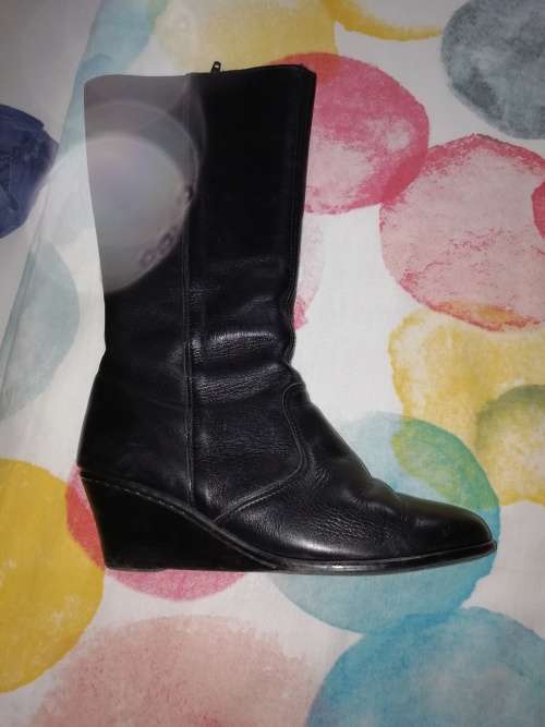2 x pairs of ladies Tsonga leather boots size 37 (SA 4)