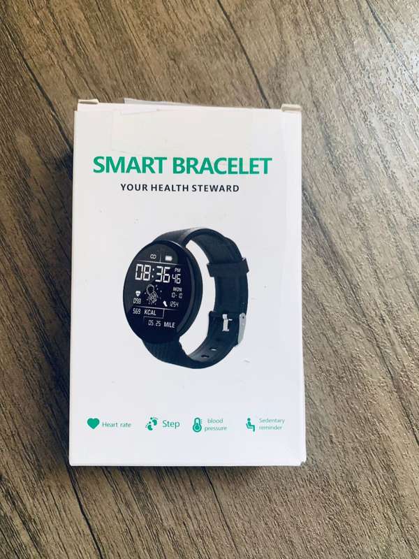 Round Screen Ip 67 Waterproof D18 Smart Heart Rate Watches