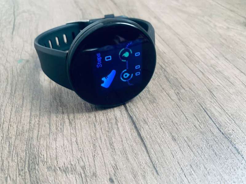 Round Screen Ip 67 Waterproof D18 Smart Heart Rate Watches