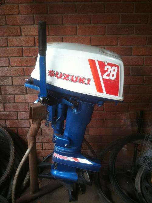 Suzuki 28hp outboard motor with new electrick starter for sale!!!!