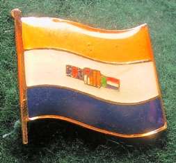 Old SA Flag Lapel Badge