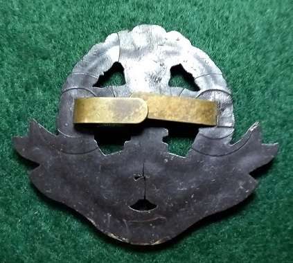 WW2 Middlesex Regiment Plastic Economy Cap Badge