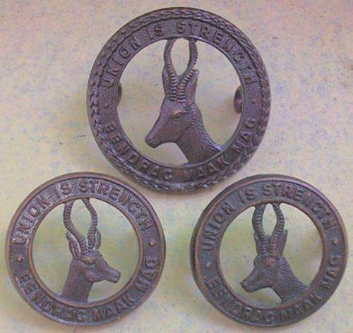 UDF, General Service Cap & Collar Badges -- 1940 - 45