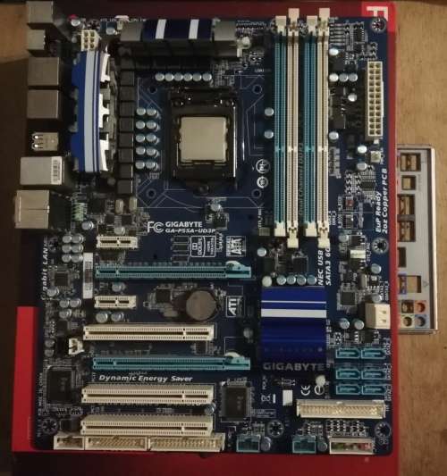Gigabyte GA-P55A-UD3P with a Core i5 750 (1156 Combo) *READ*