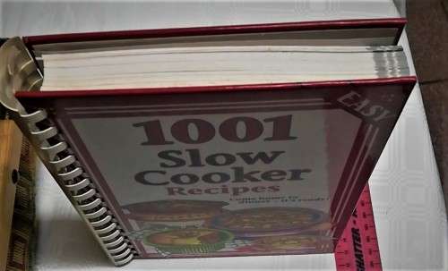 1001 Slow Cooker Recipes - Hinkler 416 pages