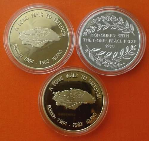 Nice lot of x3 Mandela medals (silver & gold plated) in protective capsules @ R1 start