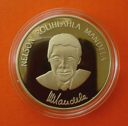 Nice lot of x3 Mandela medals (silver & gold plated) in protective capsules @ R1 start