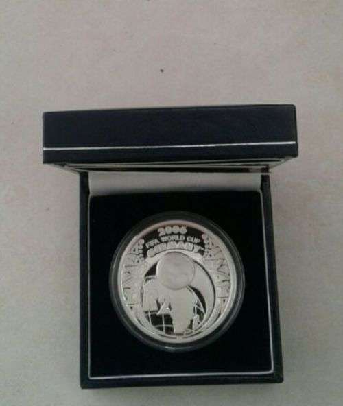 2005 Fifa World Cup 1oz proof silver R2 (Germany)