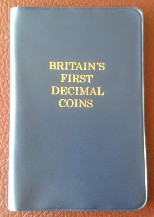 Uncirculated 1968 British 5 coin set in blue wallet