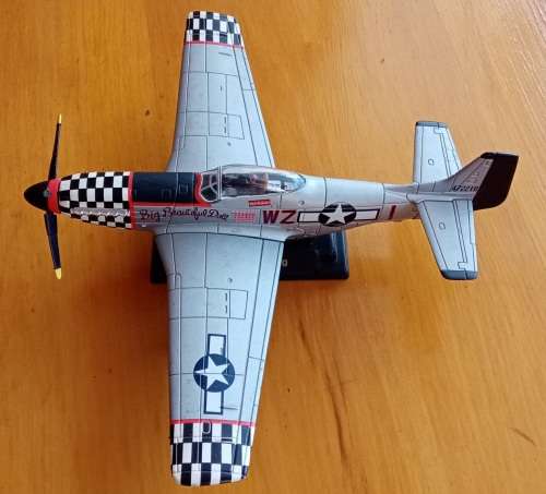 P51 D Mustang metal diecast collectible plane