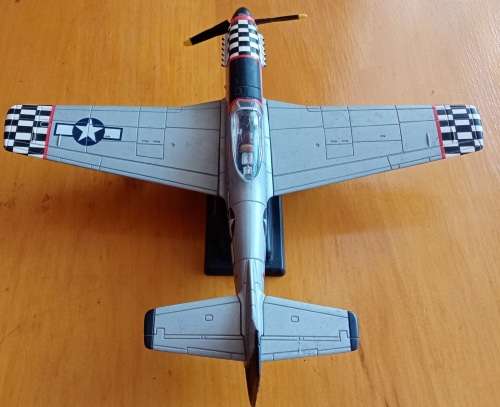P51 D Mustang metal diecast collectible plane