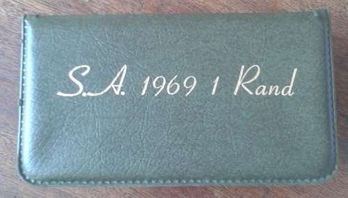 1969 Afrikaans/English lustrous uncirculated silver R1 set