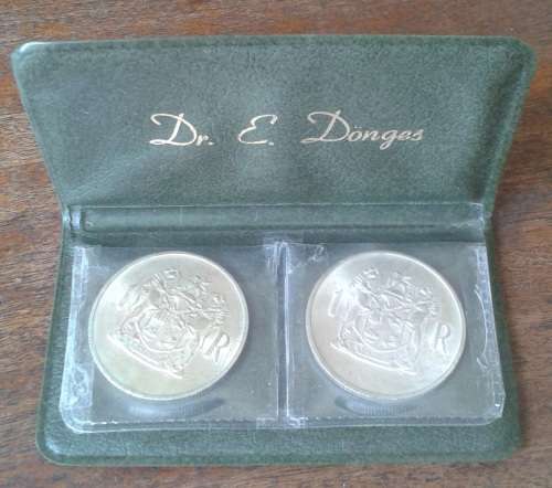 1969 Afrikaans/English lustrous uncirculated silver R1 set