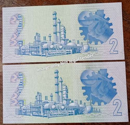 x2 Pairs of 1980s unc R2 notes in sequence (4 notes)