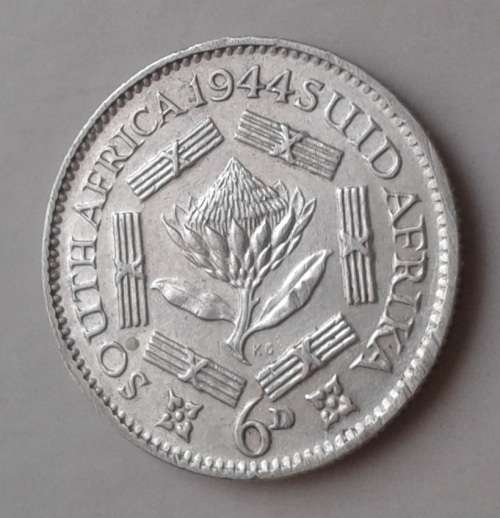 Scarce 1944 union silver sixpence in XF with obverse die cracks