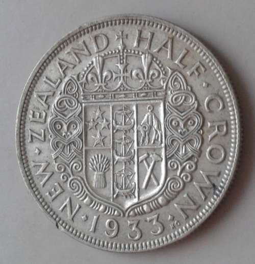 1933 New Zealand silver half crown in XF
