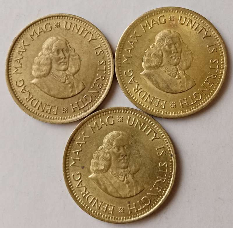 Lot of x3 republic 1/2c coins in nice condition (1962)