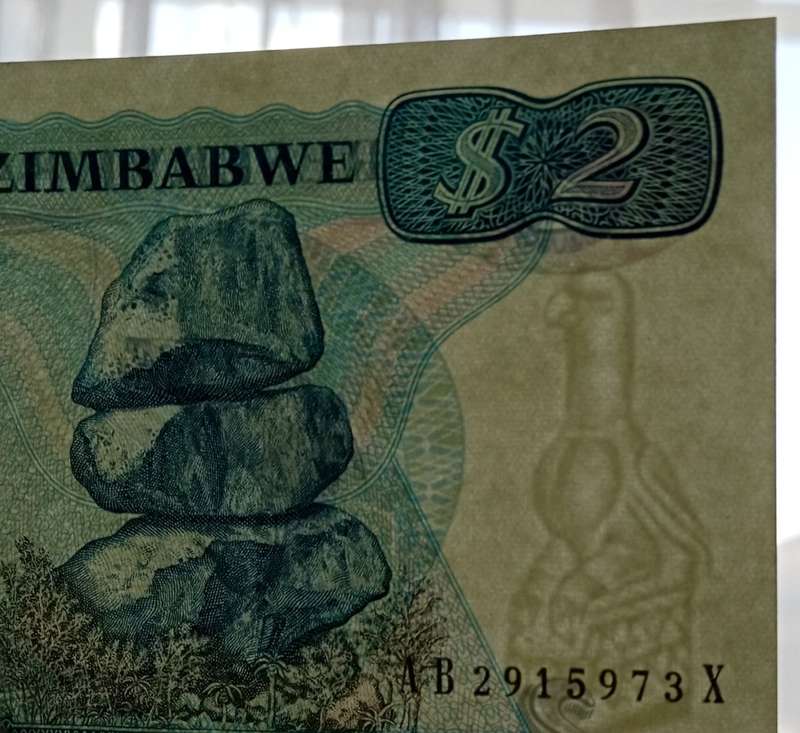 1994 Zimbabwe uncirculated $2 set in sequence (Long neck watermark)