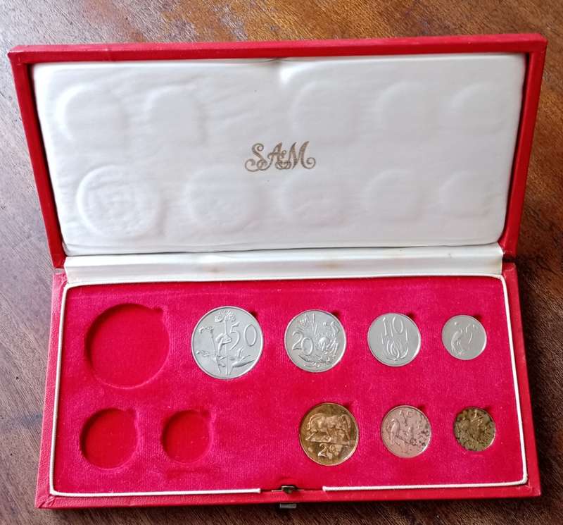 Partial 1970 proof set in red box (50c-1/2c)