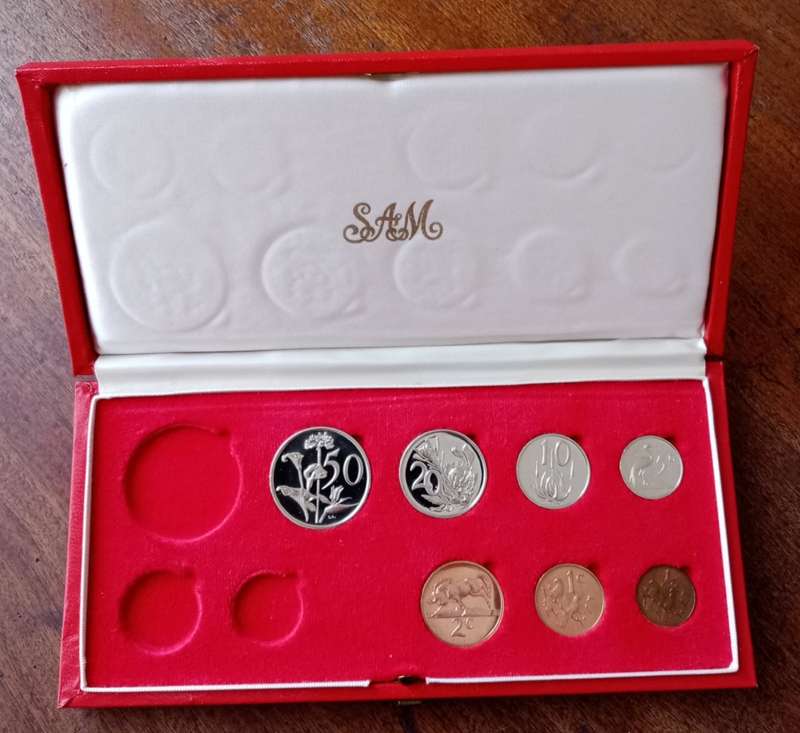 Partial 1972 proof set in red box (50c-1/2c)
