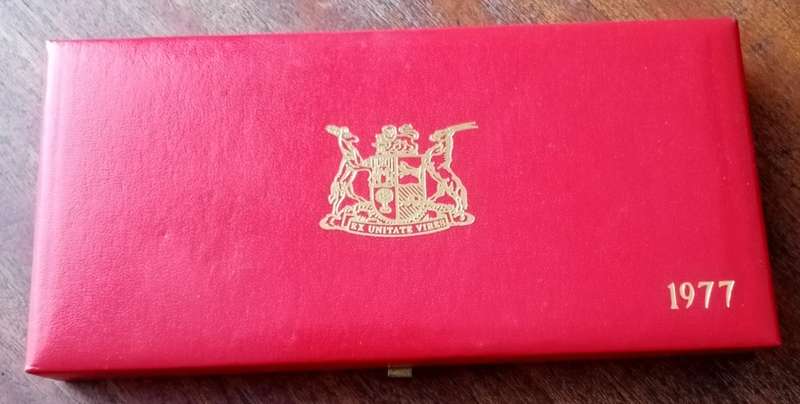 Partial 1977 proof set in red box (50c-1/2c)