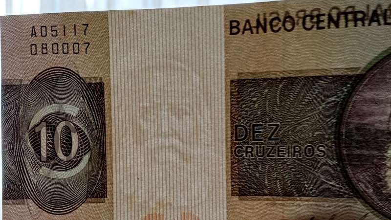1974 Brazil 10 Cruzeiros in XF