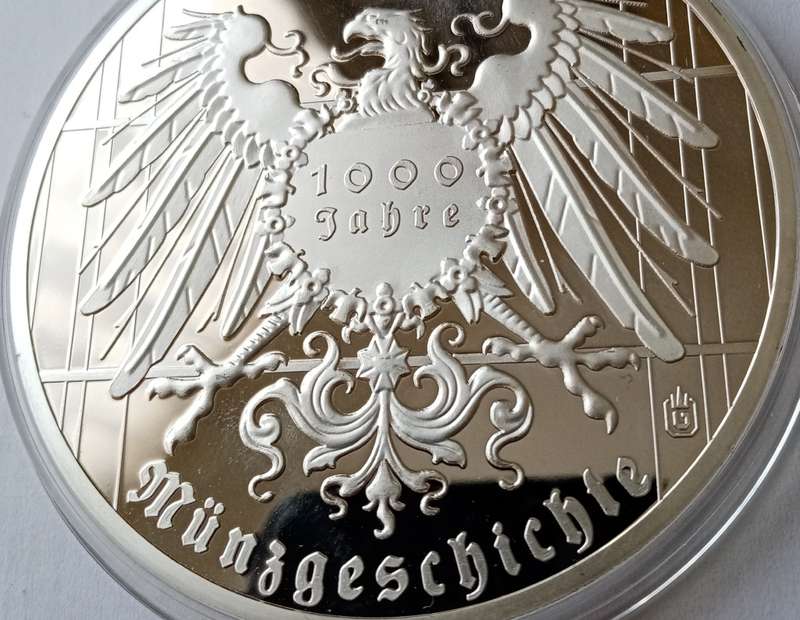 Large 70mm encapsulated German silver/gold plated proof medal incl.certificate (Beautiful)