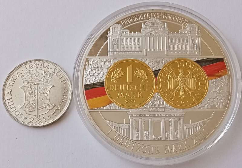 Large 70mm encapsulated German silver/gold plated proof medal incl.certificate (Beautiful)