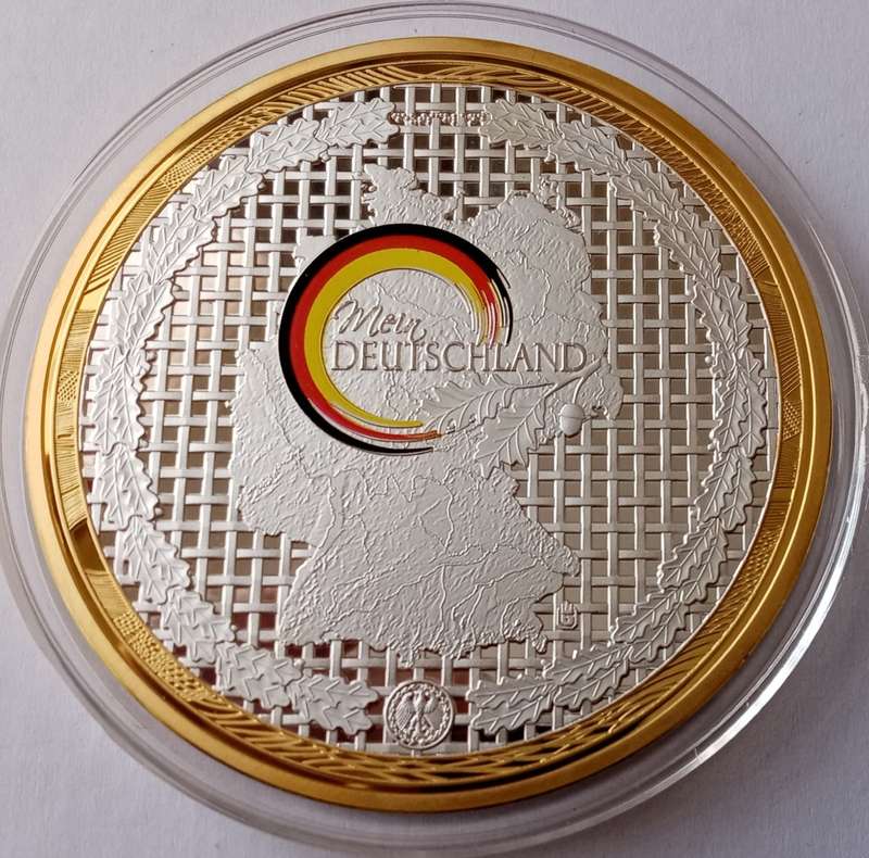 Large 70mm encapsulated German silver/gold plated proof medal incl.certificate (Bavaria)