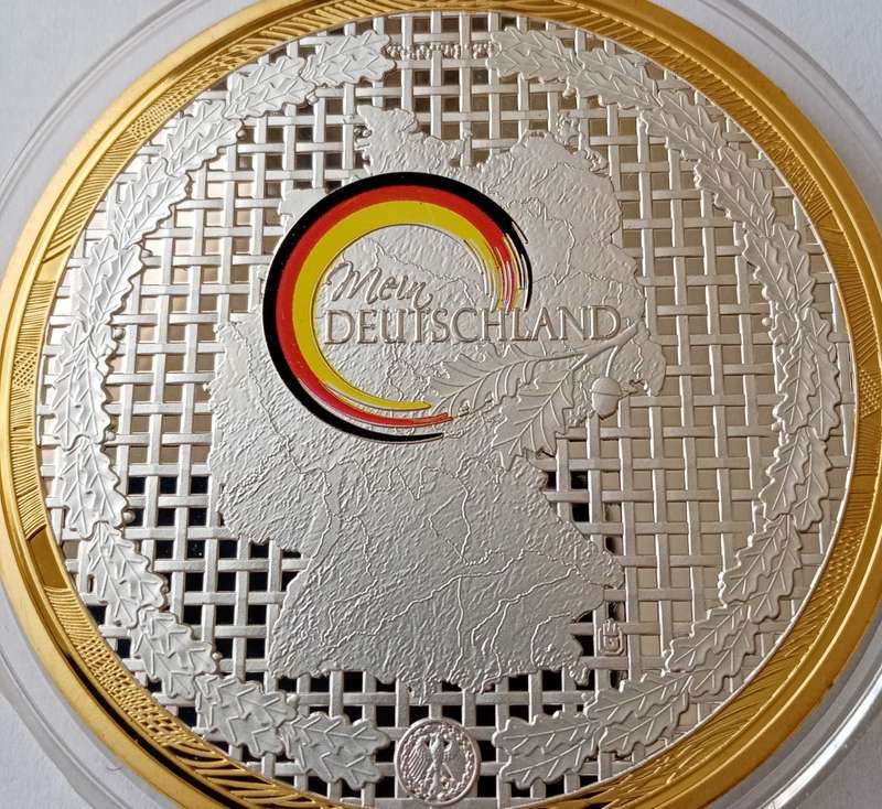 Large 70mm encapsulated German silver/gold plated proof medal incl.certificate (Bavaria)