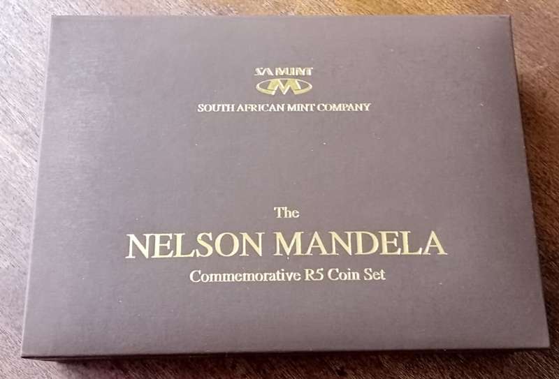 Nelson Mandela commemorative R5 coin set in case with certificate