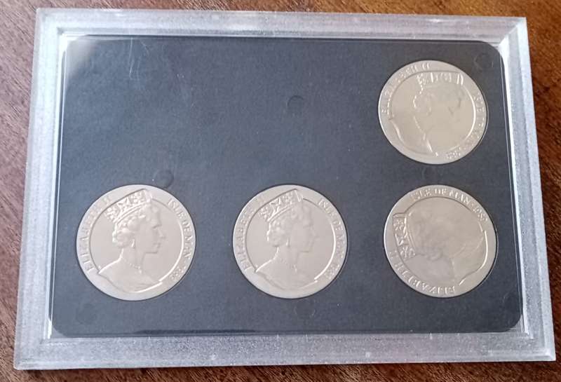 1989 Isle of Man bicentenary of George Washington`s Inauguration unc crown set in case