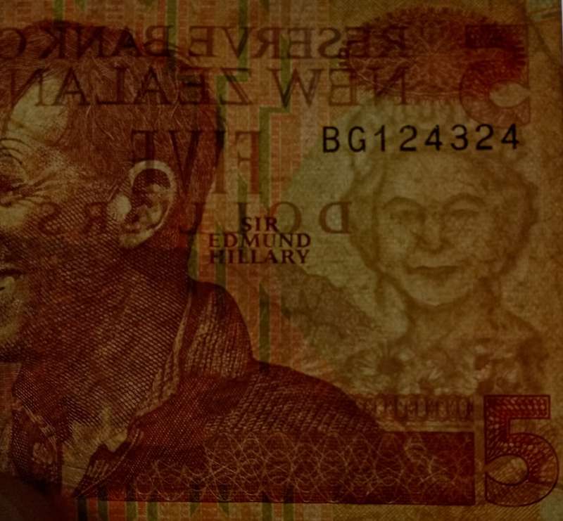 1992 New Zealand 5 dollars note