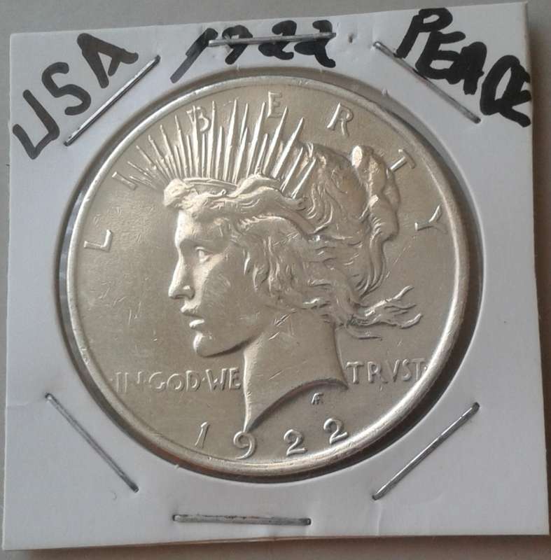 1922 USA silver peace dollar (Philadelphia Mint).
