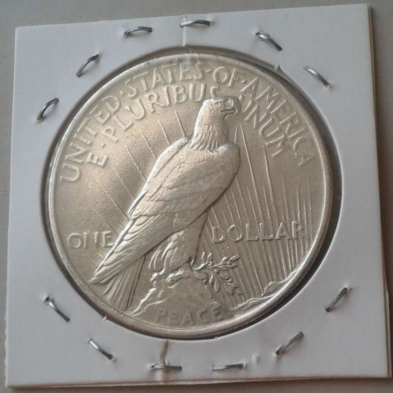 1922 USA silver peace dollar (Philadelphia Mint).