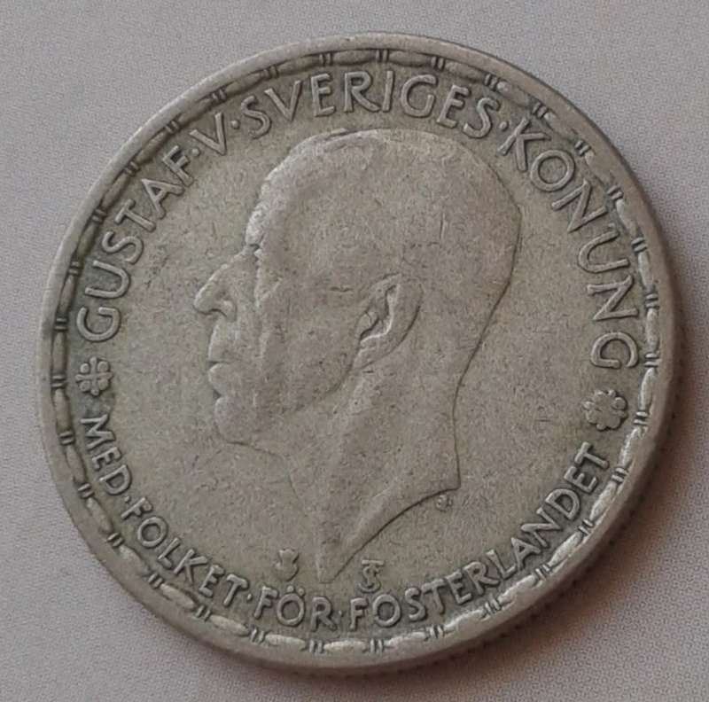 Decent 1946 Sweden silver 1 Krona