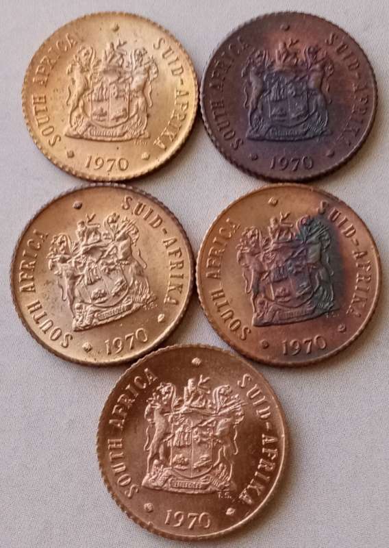 Lot of x5 Republic 1970 uncirculated 1/2c coins with toning