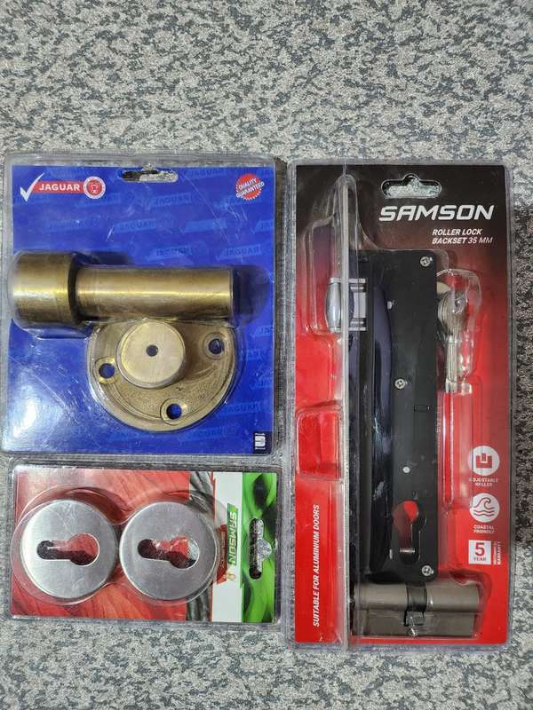 PIVOT DOOR LOCK - FULL SET (Samson Roller Lock)  35mm