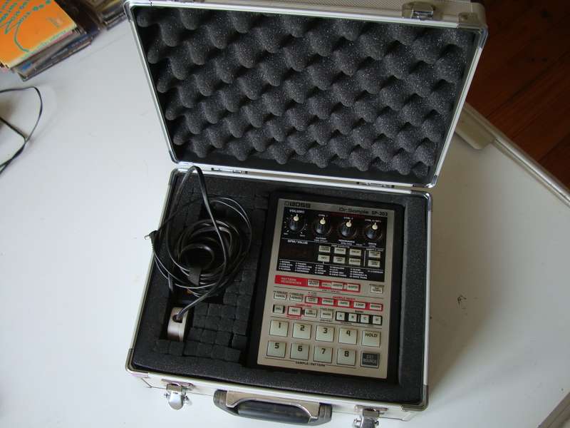 Boss SP-303 Dr. Sample sampler with extras