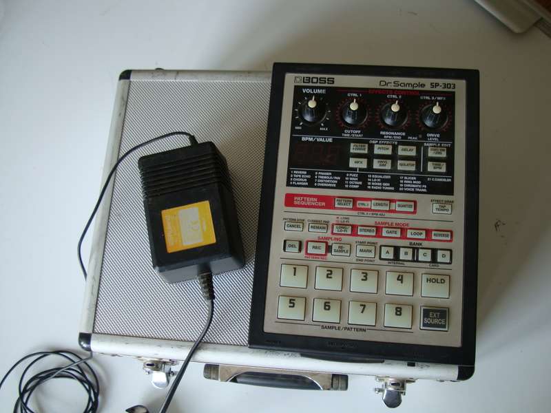 Boss SP-303 Dr. Sample sampler with extras