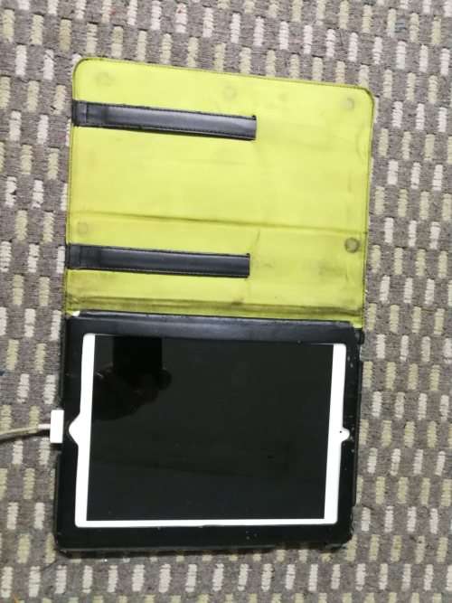 Working Apple iPad 2