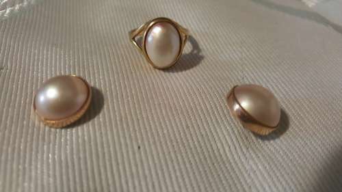 9ct Gold & Genuine Pearl Ring & Earing Set