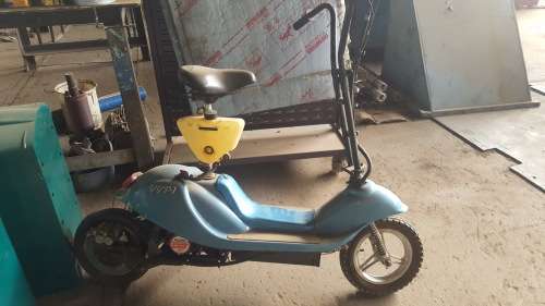 2-Stroke Ride-on Scooter